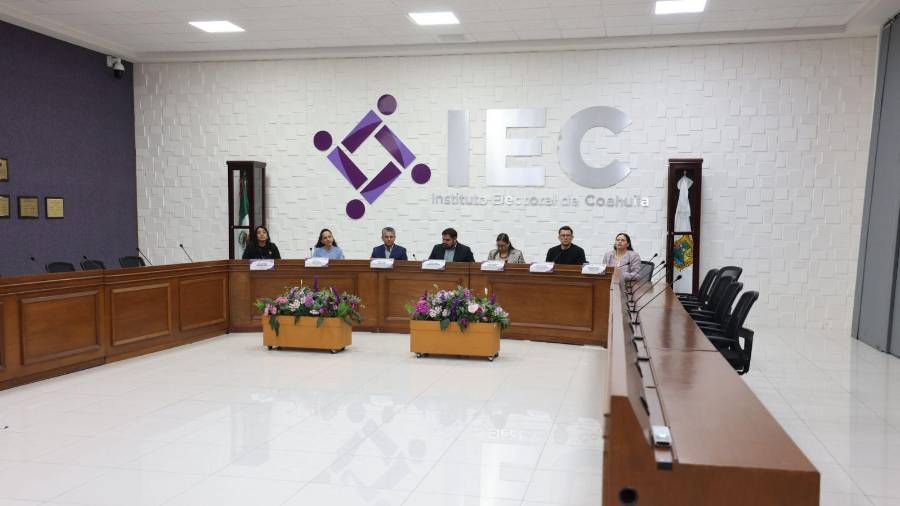 Tres consejeros del IEC participan en la convocatoria para ocupar consejerías del Instituto Nacional Electoral.