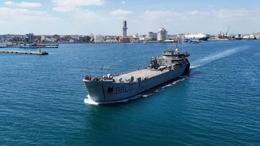 El Gobierno de Donald Trump eximirá de sanciones a las empresas que soliciten licencias pare vender crudo venezolano a la isla.