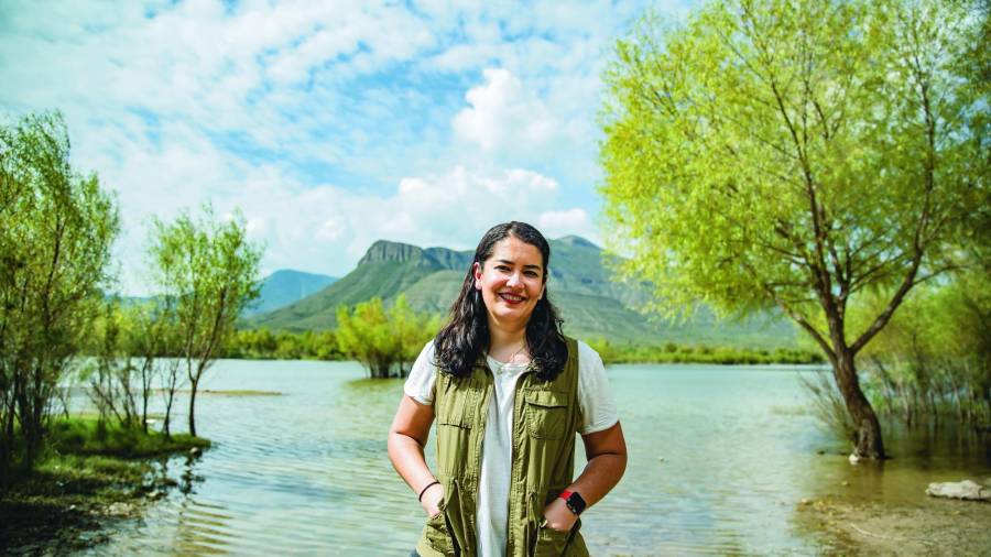 Violetta Farías en la Presa Palo Blanco. Foto: