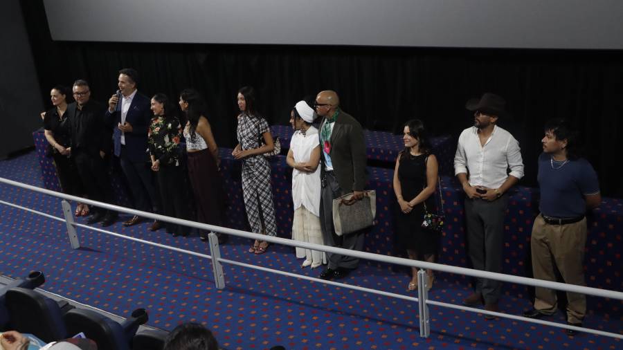 Fiesta. Gabo Ramos, Armando Castilla y Karen Martín acompañaron la presentación de ‘El Desaire’ previo a su estreno nacional.
