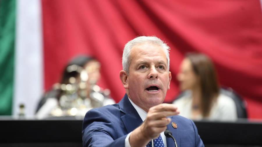 Marcelo Torres presentó una iniciativa para castigar la apología del crimen organizado en medios digitales.