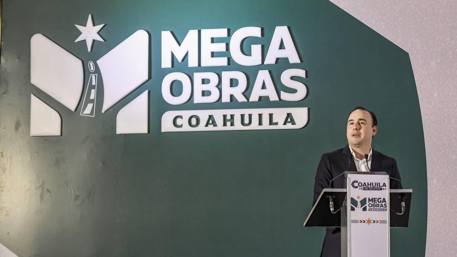 El gobernador Manolo Jiménez Salinas presentó este miércoles un paquete de megaobras carreteras por 14 mil millones de pesos para fortalecer la conectividad y competitividad de Coahuila.