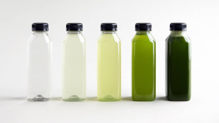 Si preparas un batido de jugo de limón, piña, jengibre y pepino, licuado hasta hacer espuma, y lo tomas dos veces al día, puedes bajar hasta cinco kilos en una semana.
