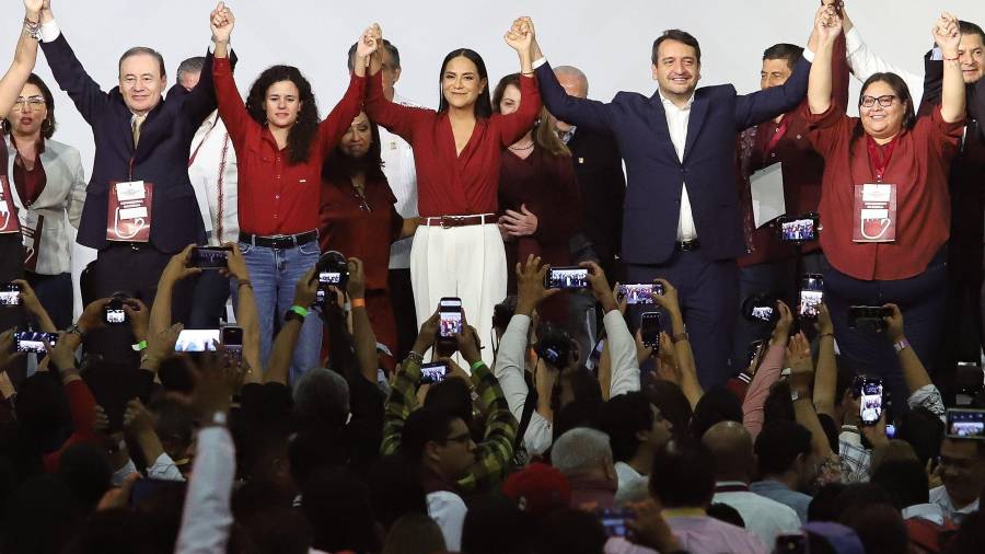 Montiel hizo un llamado a la unidad entre los morenistas, al tiempo que los convocó a trabajar en la organización con miras no solo a refrendar e incrementar los triunfos. FOTO: Cuartoscuro