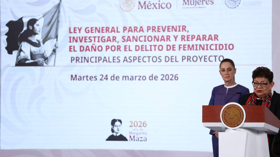 Godoy acudió a la mañanera de Sheinbaum para presentar una ley en materia de feminicidio.