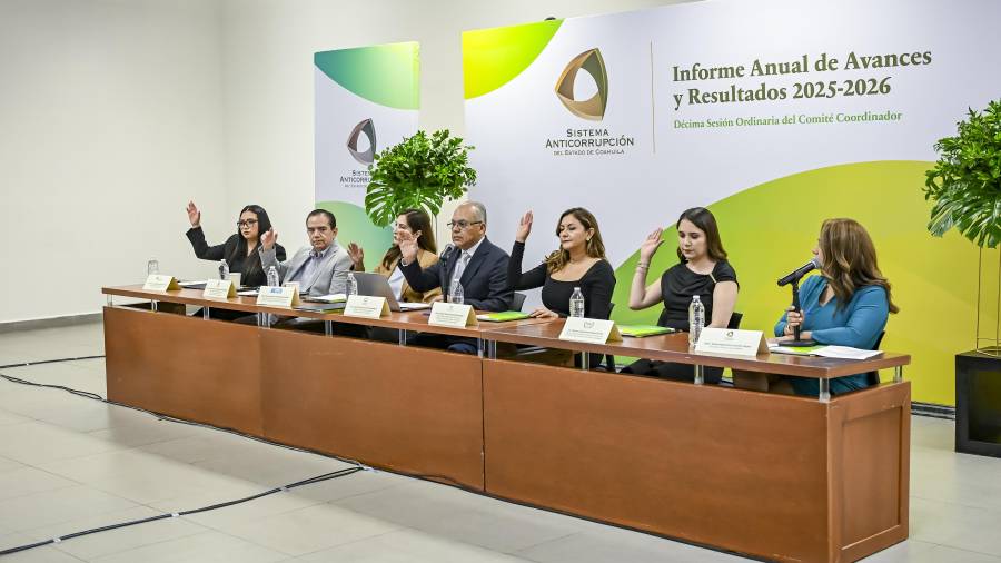 Integrantes del Comité Coordinador durante la presentación del Informe Anual de Avances y Resultados 2025-2026 del Sistema Anticorrupción de Coahuila.