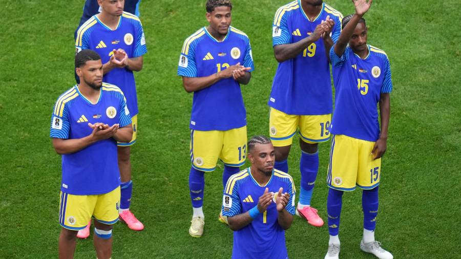 Ecuador dominó y generó numerosas oportunidades, pero se encontró con una sobresaliente actuación del arquero Eloy Room.