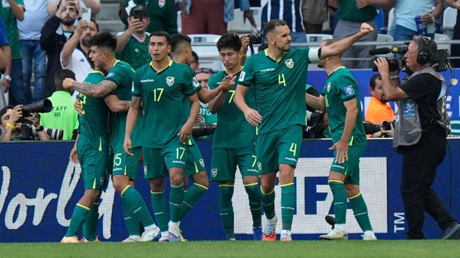 Bolivia remontó a Surinam en Monterrey, avanzó en el Repechaje mundialista y ahora buscará ante Irak su boleto a la Copa del Mundo 2026.