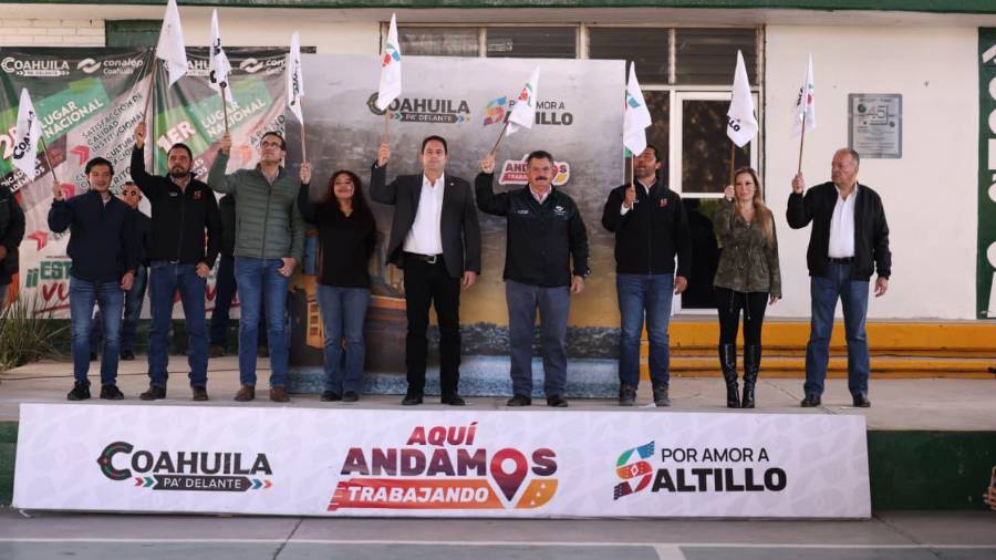El alcalde de Saltillo, Javier Díaz González, dio el arranque oficial a la construcción del paradero de autobuses que se ubicará junto al Conalep Saltillo I, sobre la Calzada Madero.