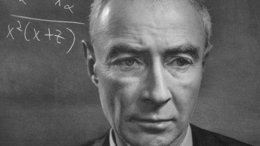 Oppenheimer pasó gran parte de su vida tras la guerra abogando por el desarme nuclear