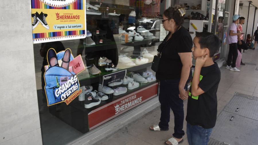 Para las tienditas de la esquina, la demanda se mantiene durante todo el ciclo escolar con la compra cotidiana de los insumos para el almuerzo de los estudiantes al interior de sus planteles.