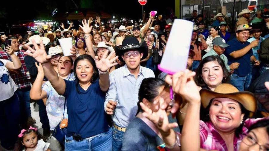 Alta afluencia de visitantes impulsa economía en distintas regiones del Estado.