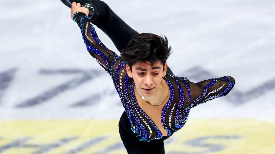 Donovan Carrillo terminó en el lugar 19 del Mundial de Patinaje Artístico de Praga 2026 y volvió a colocar a México dentro del Top 20 internacional.