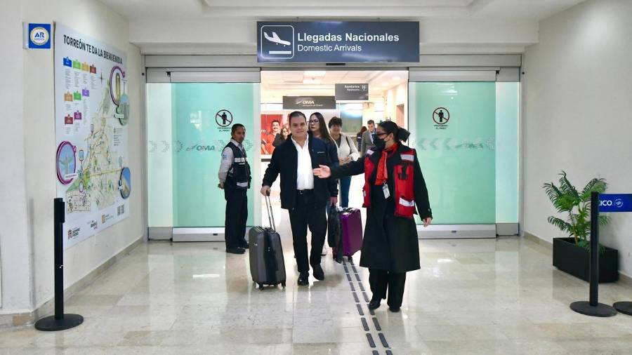 El vuelo inaugural marca un nuevo paso en la estrategia de posicionamiento económico de la ciudad.