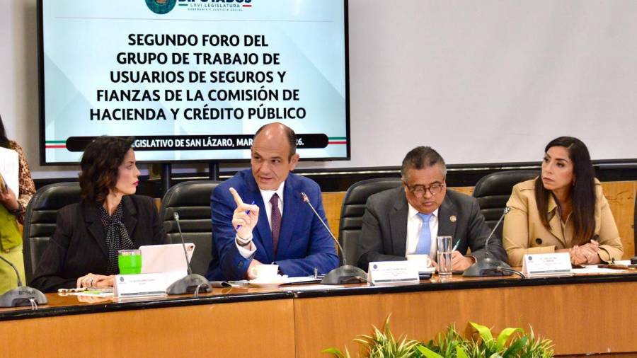 El diputado federal Jericó Abramo Masso encabezó el Segundo Foro de Trabajo de Usuarios de Seguros y Fianzas.