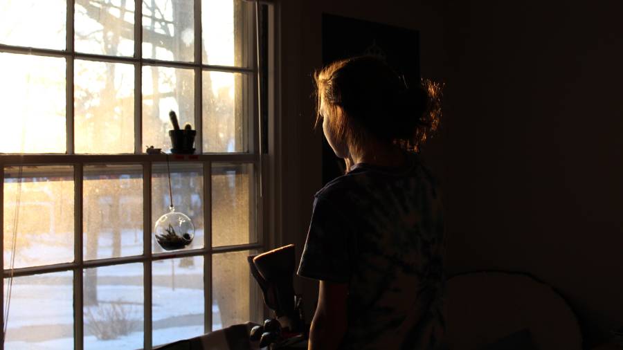 La joven fue trasladada de urgencia al Hospital General “Dr. Salvador Chavarría”, donde recibió atención médica y fue reportada como estable.