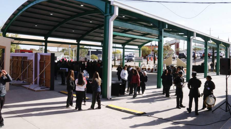 El proyecto beneficia directamente a 1,100 estudiantes del plantel.