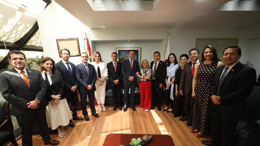 Jiménez Salinas se reunió con 400 integrantes del Consejo Directivo Nacional de Canacintra.