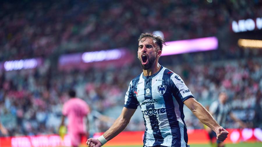 Diego Rossi celebra el gol con el que Rayados completó la remontada ante Inter Miami en la Leagues Cup.