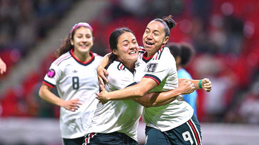 Charlyn Corral ingresó de cambio y firmó un doblete ante la ovación de la afición en Toluca.