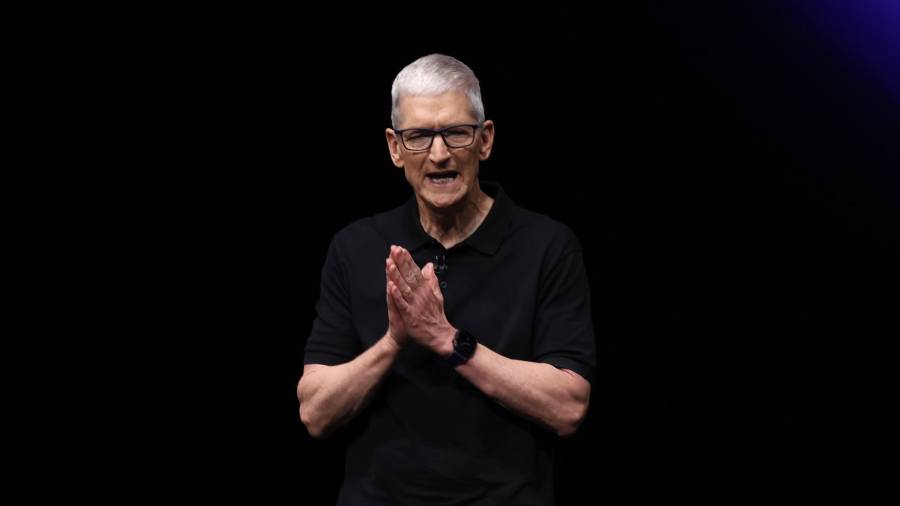 “Ha sido el mayor privilegio de mi vida ser el CEO de Apple y que se me haya confiado el liderazgo de una compañía tan extraordinaria”, declaró Cook en el comunicado oficial de Apple.