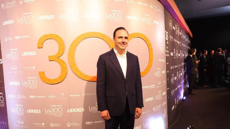Manolo Jiménez Salinas participó en Ciudad de México en el encuentro anual organizado por la revista Líderes Mexicanos.