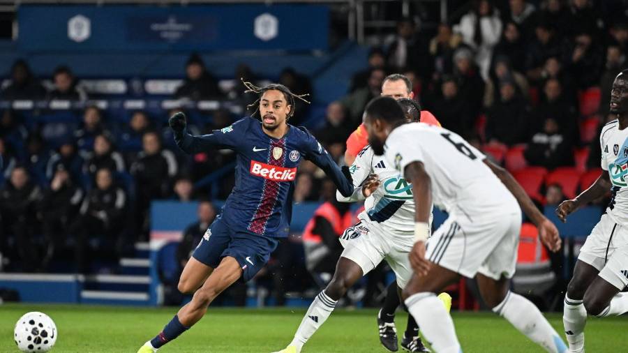 Liverpool confirmó el fichaje de Barcola, procedente del PSG, en una operación que puede alcanzar los 123 millones de libras (166 millones de dólares)