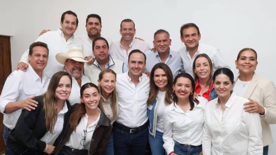 Jiménez señaló que son personas con las que ha hecho equipo por el bien de Coahuila.