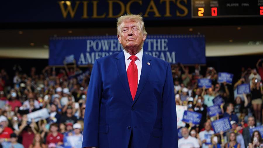 El presidente de Estados Unidos, Donald Trump, volvió a bromear este miércoles con la posibilidad de presentarse a las elecciones presidenciales de 2028.