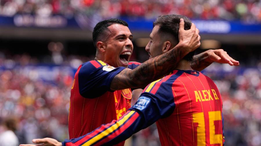 La Selección de España festeja uno de los goles del triunfo sobre Austria en el Mundial 2026, sellando una contundente victoria que los mete de lleno en la pelea por la corona continental.