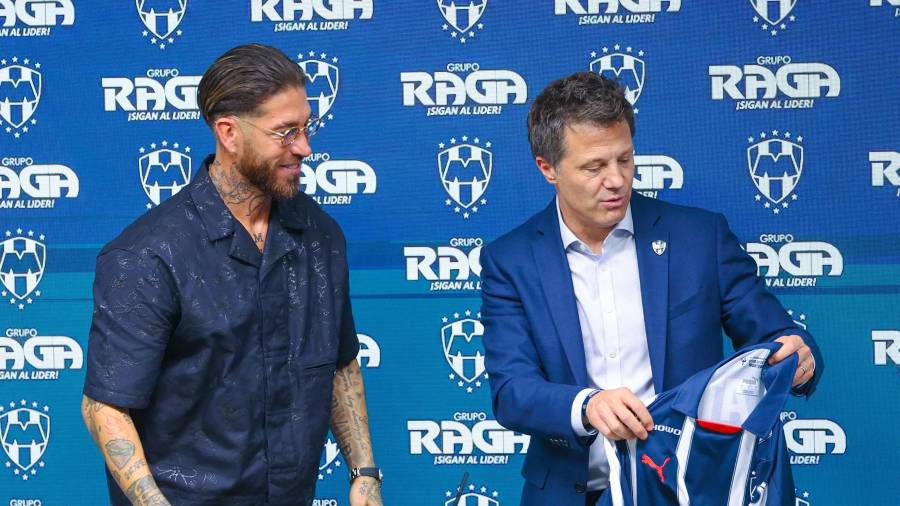 Sergio Ramos respondió en redes sociales a Tato Noriega, presidente de Rayados, luego de la controversia por su asistencia a los Grammy durante su etapa con Monterrey.