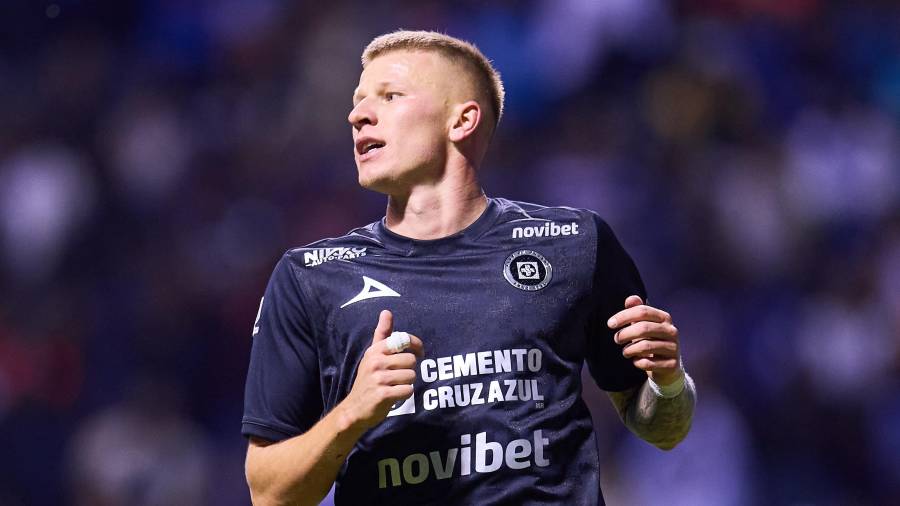 Mateusz Bogusz no se presentó a las prácticas de Cruz Azul en La Noria, lo que llevó al club a iniciar una investigación interna por su ausencia sin permiso.