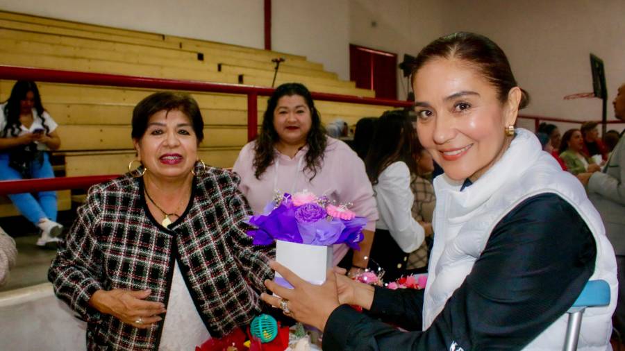 Teresita Escalante considera estos cursos una terapia ocupacional útil para la vida diaria.