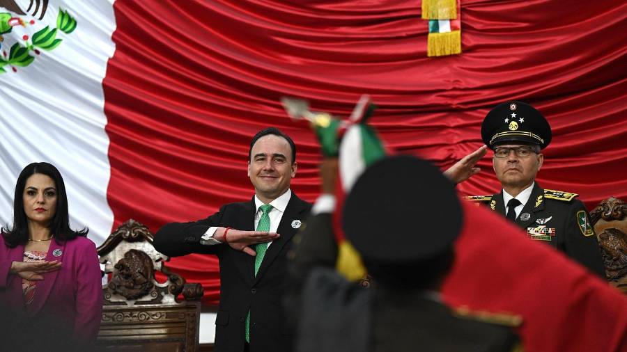 Autoridades de los tres poderes del Estado participaron en la sesión solemne por el aniversario del Ejército Mexicano en el Congreso de Coahuila.