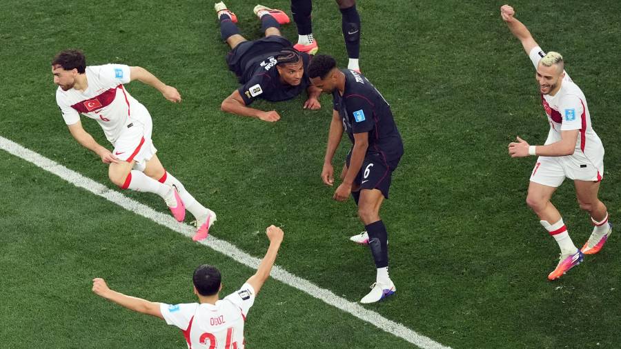 Turquía firmó una victoria histórica ante Estados Unidos en su regreso mundialista, aunque quedó eliminada del Mundial 2026.