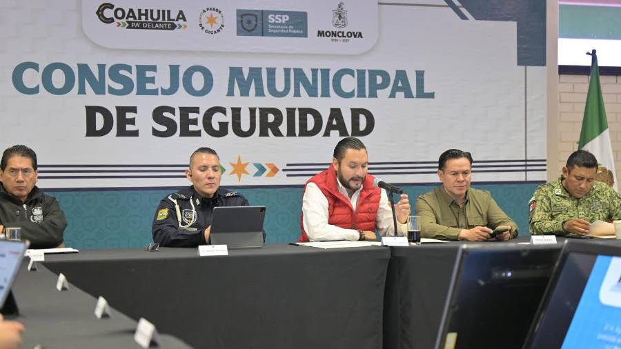El alcalde Carlos Villarreal encabezó la sesión del Consejo Municipal de Seguridad.