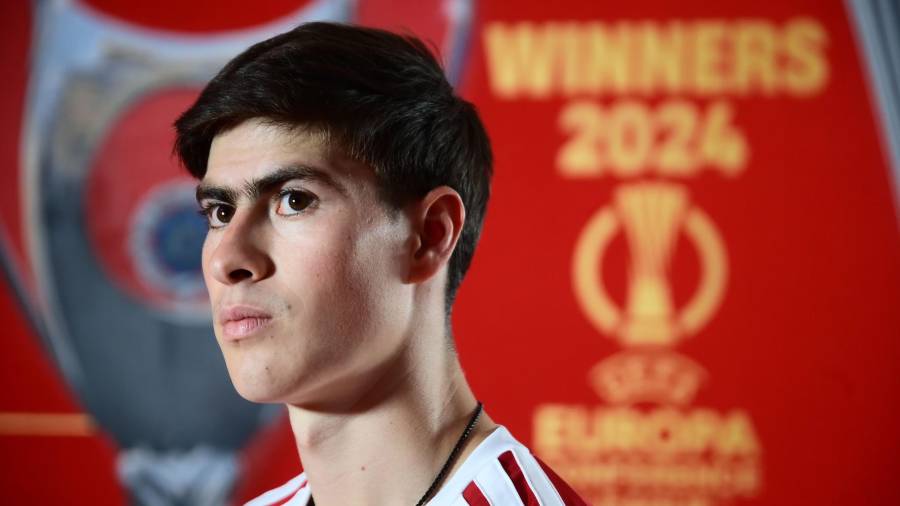 Armando “Hormiga” González podría disputar ante Asteras Tripolis sus primeros minutos oficiales con la camiseta del Olympiacos.