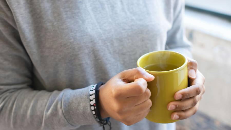 Durante la temporada de frío, los síntomas como nariz congestionada, garganta irritada y molestias respiratorias se vuelven especialmente comunes.