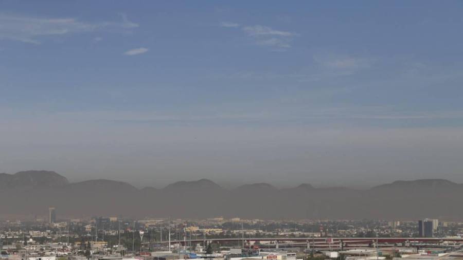 Protección Civil informó que el fenómeno no representa una emergencia para la población en general; sin embargo, mantendrá el monitoreo de las condiciones atmosféricas y emitirá información oficial conforme evolucione la situación.