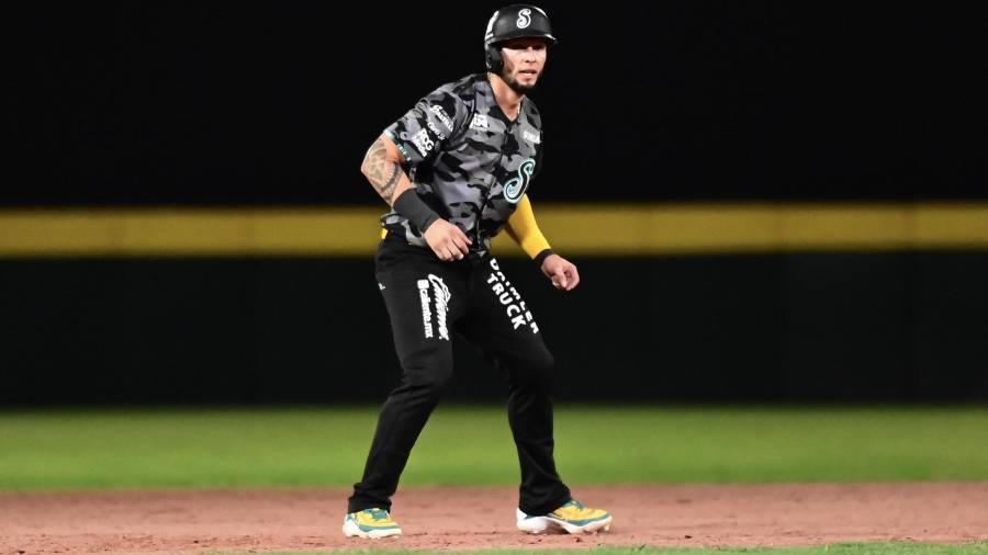 Saraperos de Saltillo abrió el Clásico Coahuilense con triunfo 4-1 sobre Acereros de Monclova en el Estadio Kickapoo Lucky Eagle.