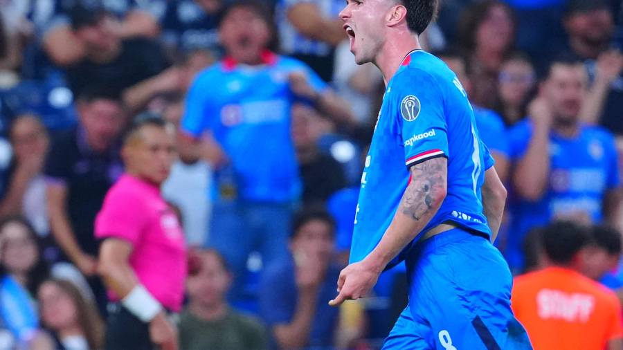 Cruz Azul celebró en el Estadio BBVA de Monterrey tras imponerse 2-0 a Rayados en la Jornada 8 del Clausura 2026 y convertirse en líder provisional de la Liga MX con 19 unidades.