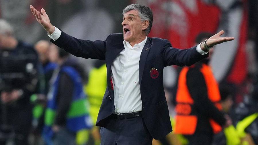 El despido del técnico llega justo cuando Armando González vive un espectacular inicio con tres goles y dos asistencias en cuatro encuentros.