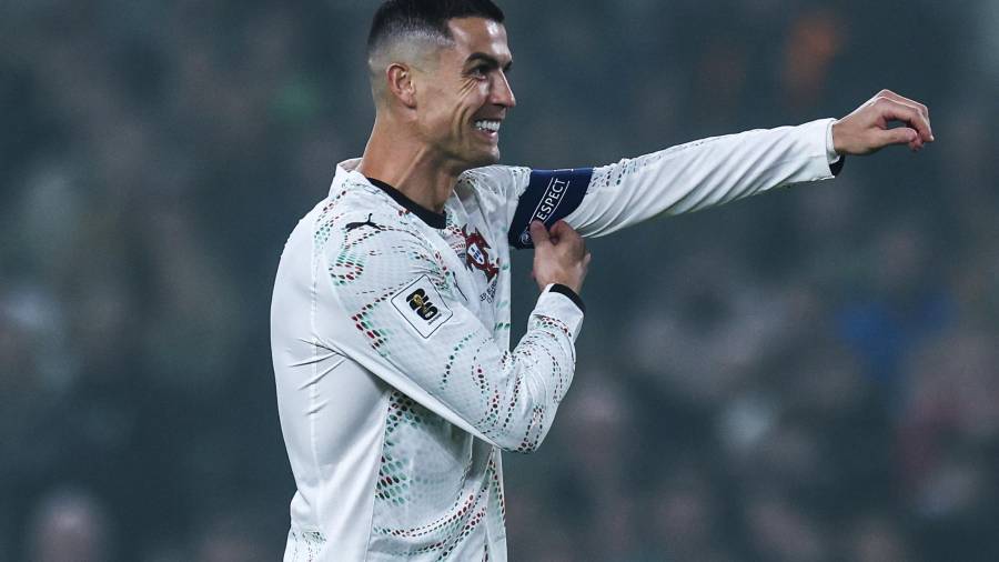 Muy malas noticias podrían recibir CR7 y Portugal en estos días, pues su sanción podría ser dura como consecuencia de la expulsión contra Irlanda.