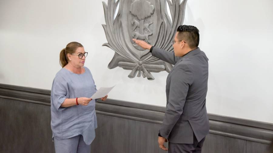 José Ángel Mascorro Muñoz, exsecretario del Ayuntamiento de Gómez Palacio, fue asesinado a tiros en el exterior de su casa en la colonia Parque Hundido.