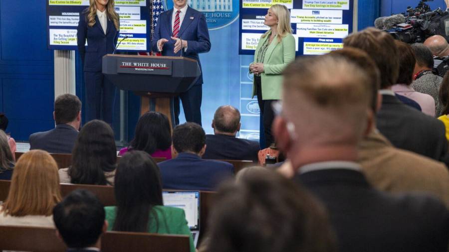 El final de esta exención se conoce horas después de que Putin reclamara medidas a sus asesores económicos debido a la contracción de la economía rusa en enero y febrero.