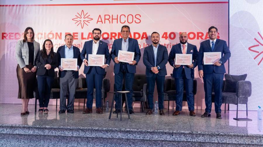 El Congreso mexicano ha aprobado la reducción de la jornada laboral de 48 a 40 horas semanales para 2030.