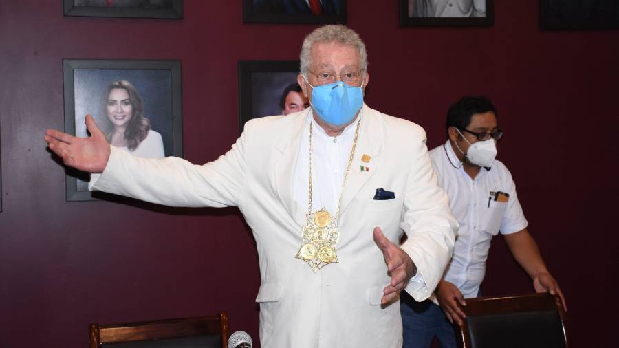 Abud Flores perfilaba reelegirse para continuar al menos cuatro años más en el cargo.