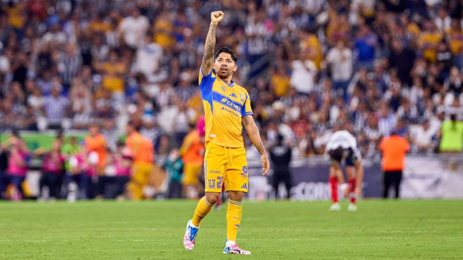 Javier Aquino es uno de los referentes históricos de Tigres y la directiva busca renovarlo para el Clausura 2026.