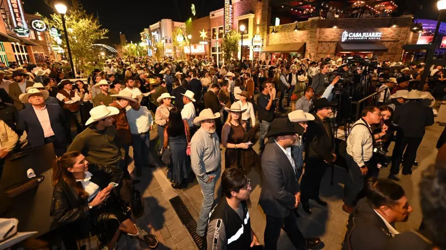 Celulares, sombreros, gorras, cangureras y bolsas pequeñas están entre los artículos permitidos para ingresar al festival, de acuerdo con la lista de acceso.