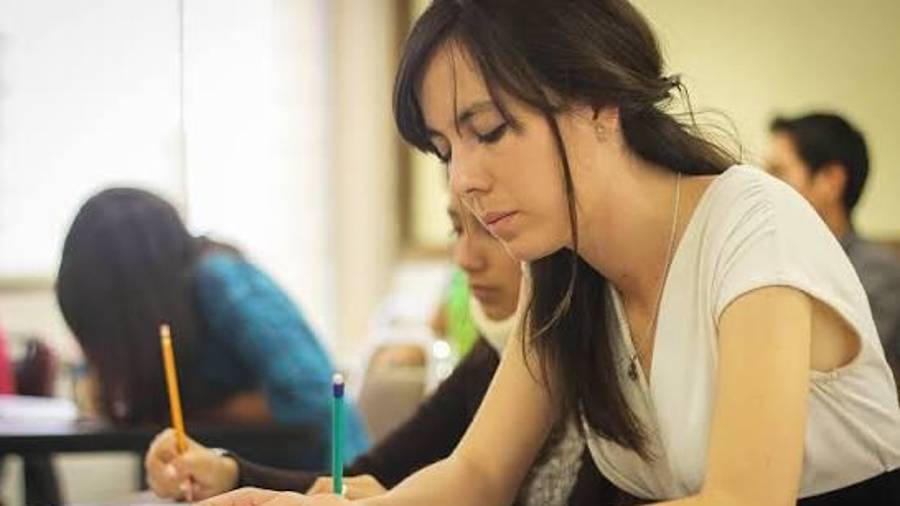 La UAdeC mantendrá la aplicación presencial de sus evaluaciones de ingreso para reforzar la certeza y transparencia del proceso de admisión.